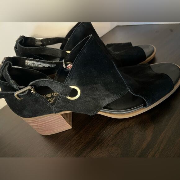 UGG KOOLAGURA WOMENS SHOE SIZE 12 NEW - Picture 1 of 6